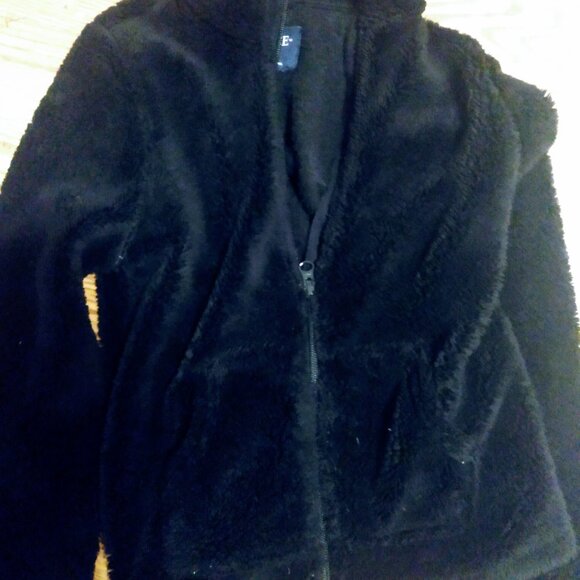 Little girl's size 7/8 Children's Place furry black jacket - Picture 1 of 7